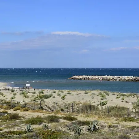 Les 2 Dauphins Проживание в семье Ле Баркарес